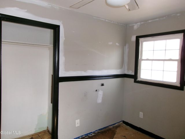 1 Gilmore Terrace, Guilderland, NY 12303