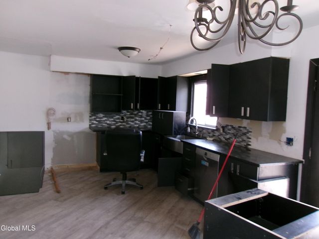 1 Gilmore Terrace, Guilderland, NY 12303