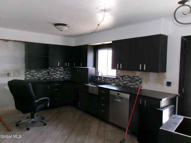 1 Gilmore Terrace, Guilderland, NY 12303