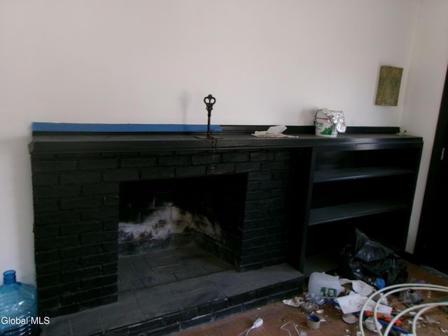 1 Gilmore Terrace, Guilderland, NY 12303