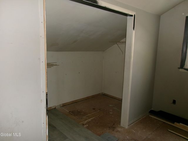 1 Gilmore Terrace, Guilderland, NY 12303