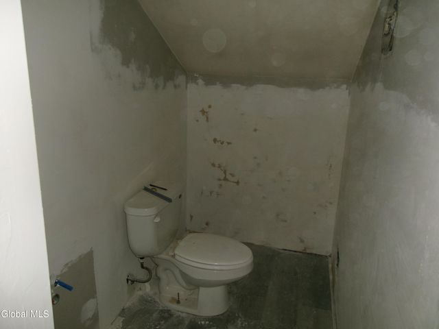 1 Gilmore Terrace, Guilderland, NY 12303