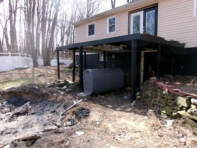 1 Gilmore Terrace, Guilderland, NY 12303