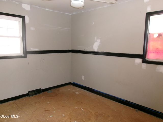 1 Gilmore Terrace, Guilderland, NY 12303