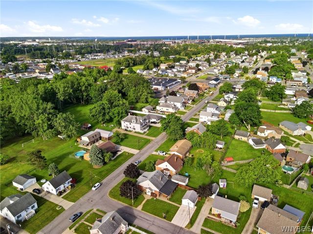 86 East Milnor Avenue, Lackawanna, NY 14218