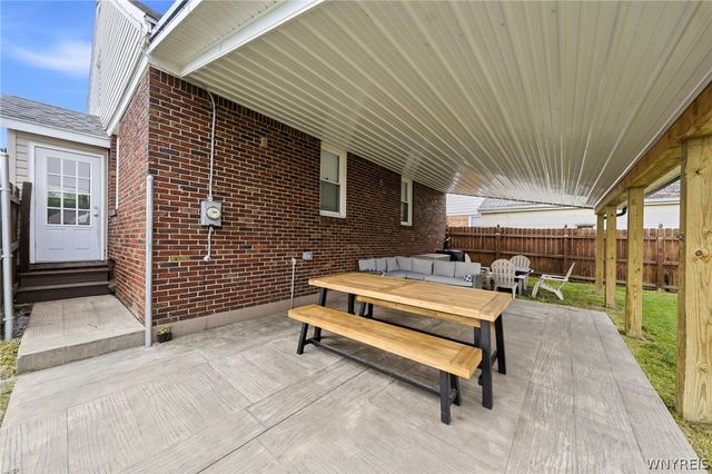 86 East Milnor Avenue, Lackawanna, NY 14218