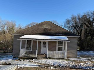 4 Arkmain Street, Spartanburg, SC 29306