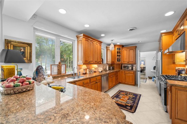 1722 NORTH DRIVE, Sarasota, FL 34239