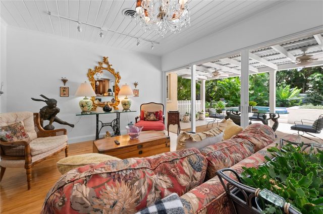 1722 NORTH DRIVE, Sarasota, FL 34239