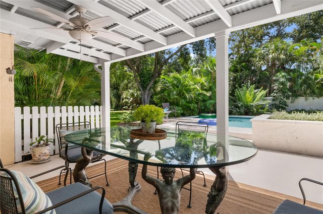 1722 NORTH DRIVE, Sarasota, FL 34239
