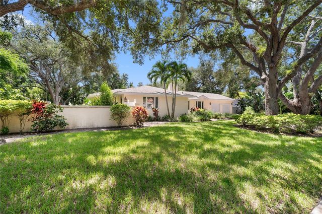 1722 NORTH DRIVE, Sarasota, FL 34239