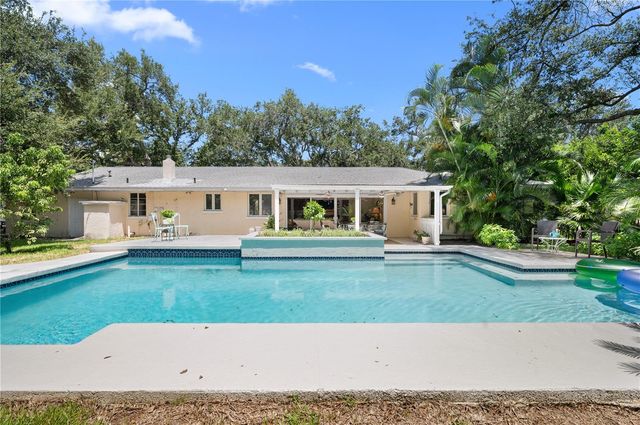 1722 NORTH DRIVE, Sarasota, FL 34239