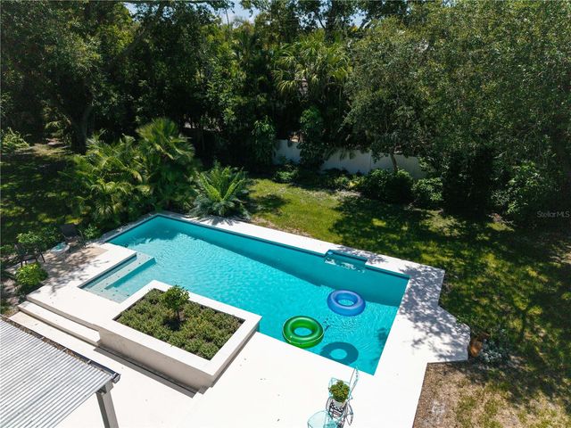 1722 NORTH DRIVE, Sarasota, FL 34239