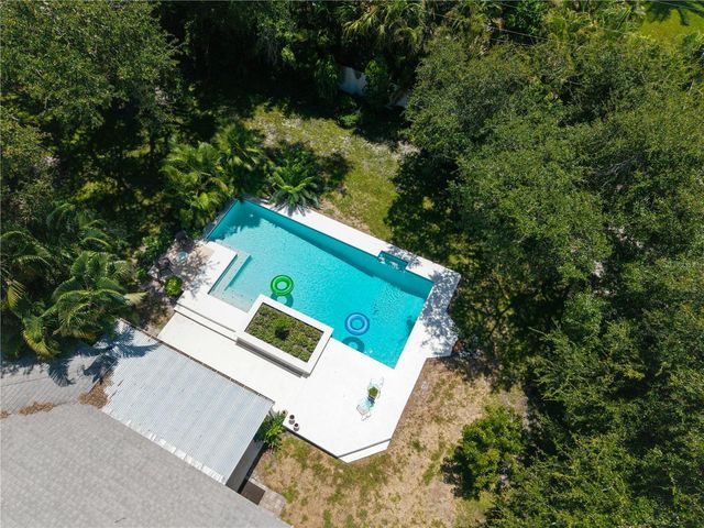 1722 NORTH DRIVE, Sarasota, FL 34239