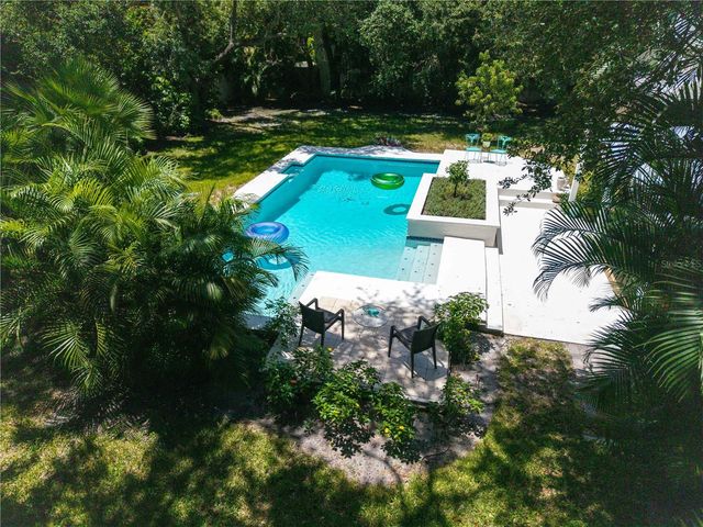 1722 NORTH DRIVE, Sarasota, FL 34239