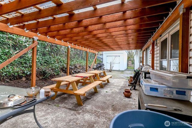 25916 14th Place S, Des Moines, WA 98198