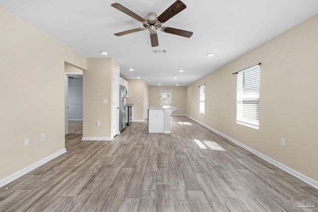 6480 Churchill Cir, Milton, FL 32583