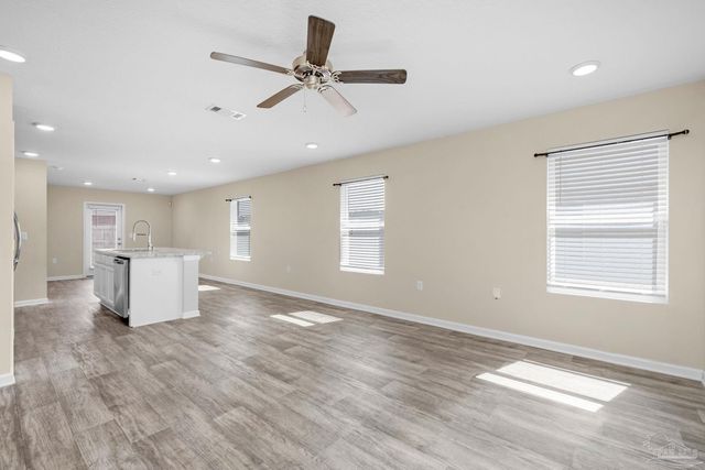 6480 Churchill Cir, Milton, FL 32583
