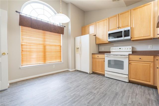 4022 Holston CT, Suffolk, VA 23435