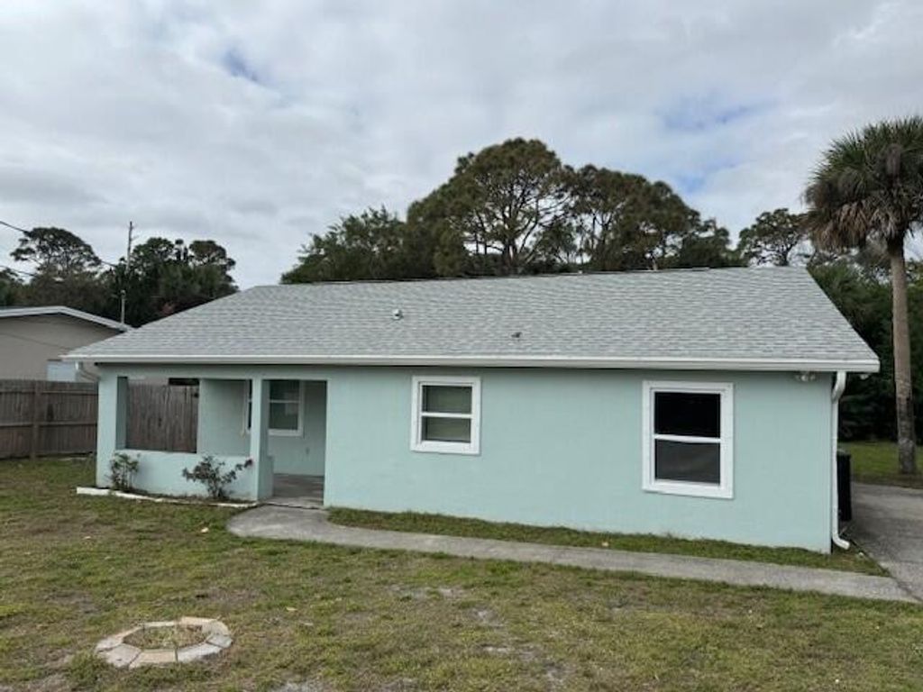 1896 Keewin Avenue NE, Palm Bay, FL 32905