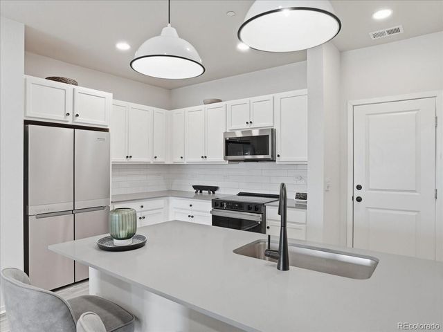 6717 4th St Rd 2, Greeley, CO 80634