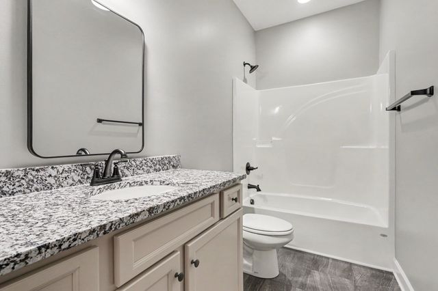 888 Pack Rd, White Bluff, TN 37187