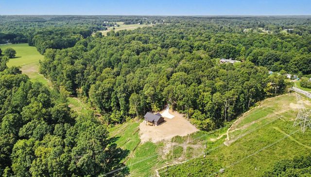 888 Pack Rd, White Bluff, TN 37187