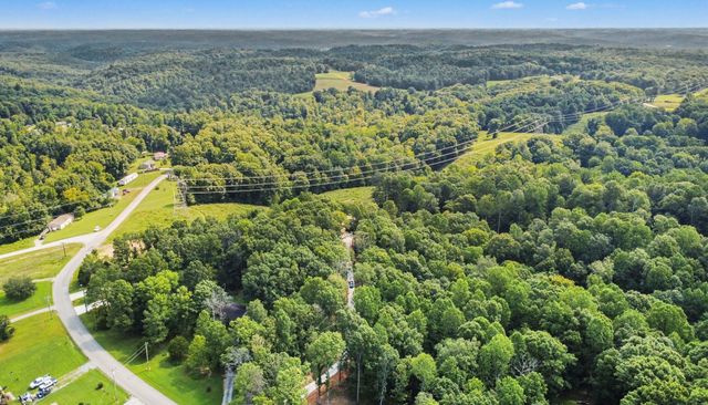 888 Pack Rd, White Bluff, TN 37187
