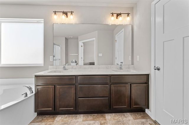 408 Abilene Court, Moscow Mills, MO 63362