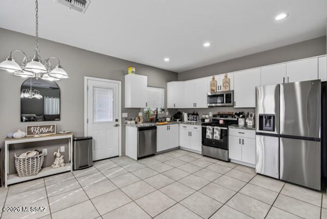 6076 S Jeanette Boulevard, Tucson, AZ 85706