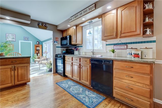 173 Mulberry Drive, Farmington, NY 14425
