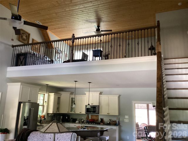 1052 Porter Creek Drive, Franklin, NC 28734