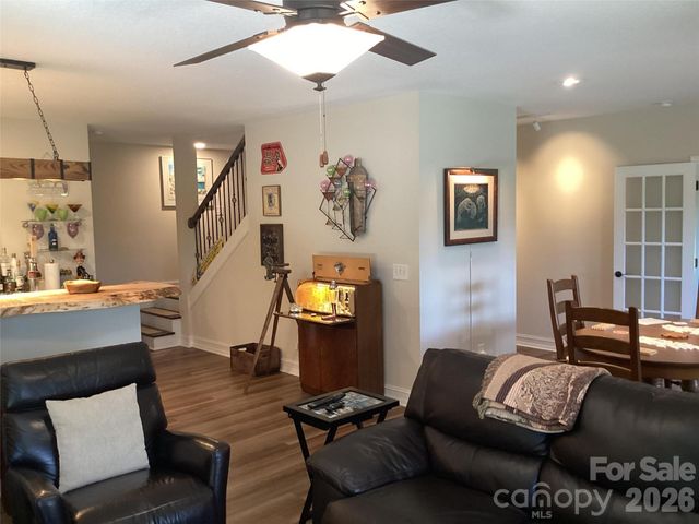 1052 Porter Creek Drive, Franklin, NC 28734