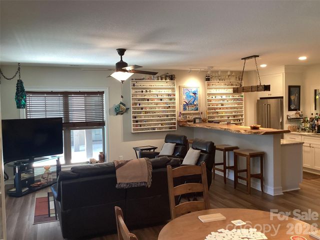 1052 Porter Creek Drive, Franklin, NC 28734