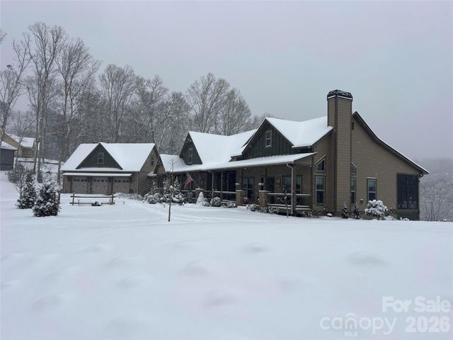 1052 Porter Creek Drive, Franklin, NC 28734