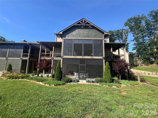1052 Porter Creek Drive, Franklin, NC 28734