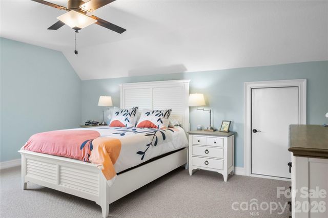 1052 Porter Creek Drive, Franklin, NC 28734