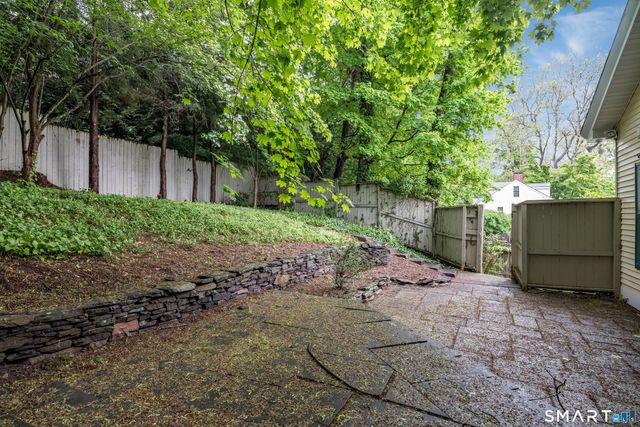 3 Essex Square, Essex, CT 06426
