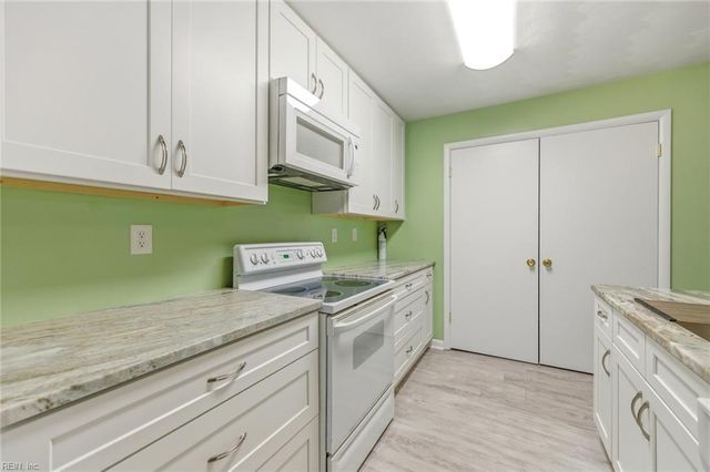 3139 Tidal Bay LN, Virginia Beach, VA 23451