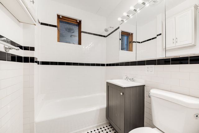 1626 N Honore Street 1, Chicago, IL 60622