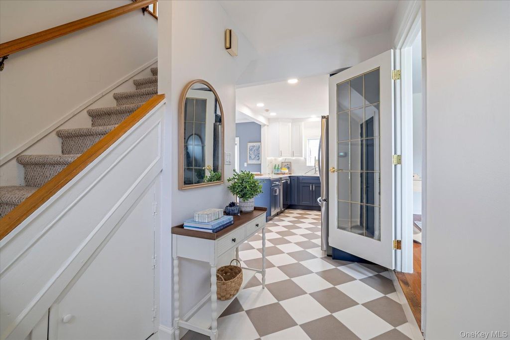 7 Vinton Street, Long Beach, NY 11561 — photo 3