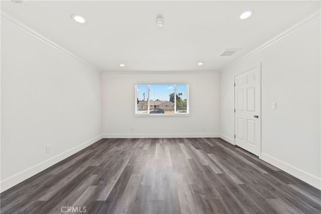 8832 Odessa Ave, North Hills, CA 91343