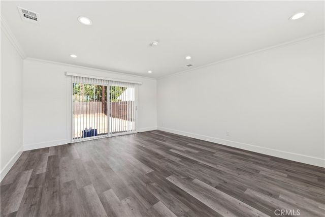 8832 Odessa Ave, North Hills, CA 91343