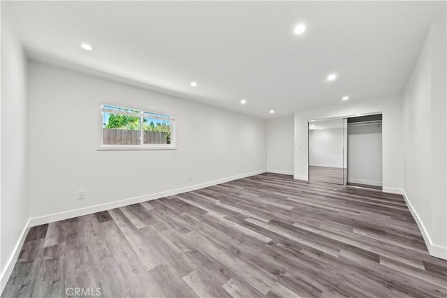 8832 Odessa Ave, North Hills, CA 91343