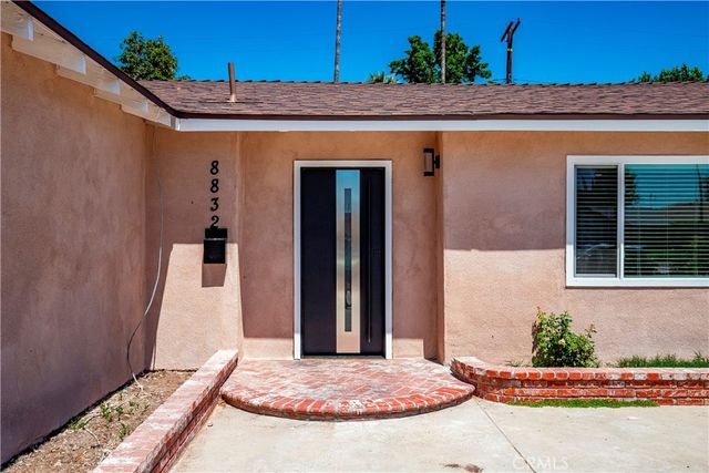 8832 Odessa Ave, North Hills, CA 91343