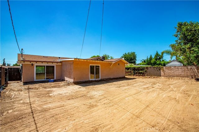 8832 Odessa Ave, North Hills, CA 91343