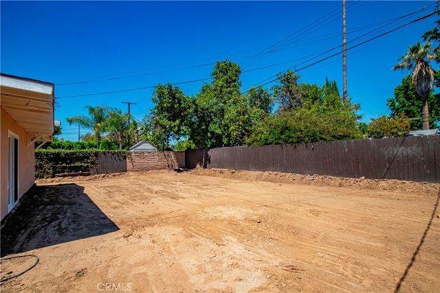 8832 Odessa Ave, North Hills, CA 91343