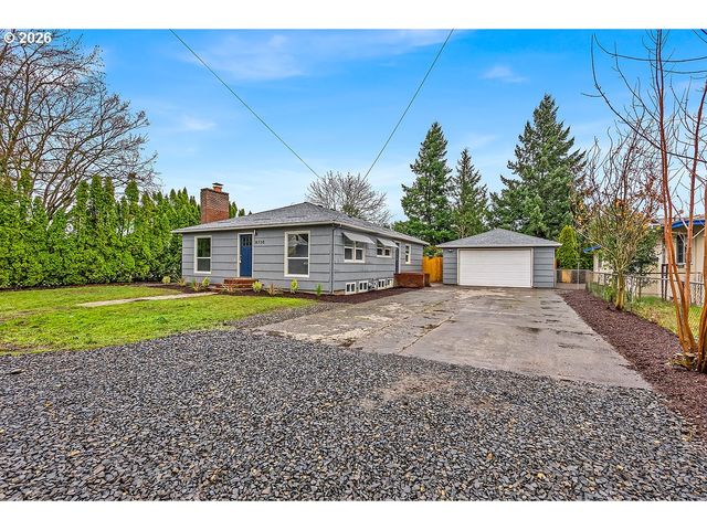 8730 Ne DAVIS St, Portland, OR 97220