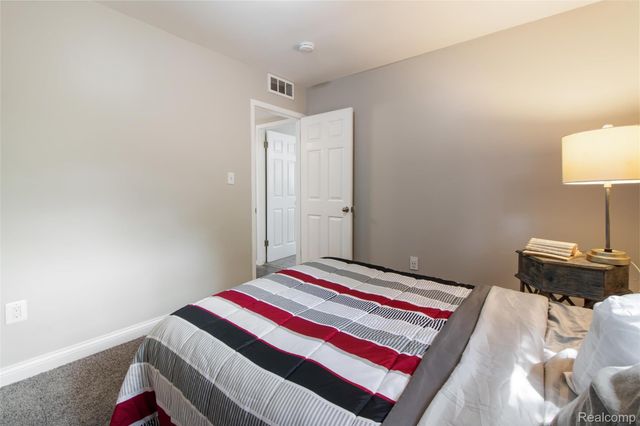15768 Wendy Street, Taylor, MI 48180