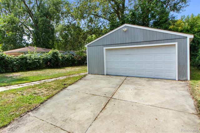 15768 Wendy Street, Taylor, MI 48180